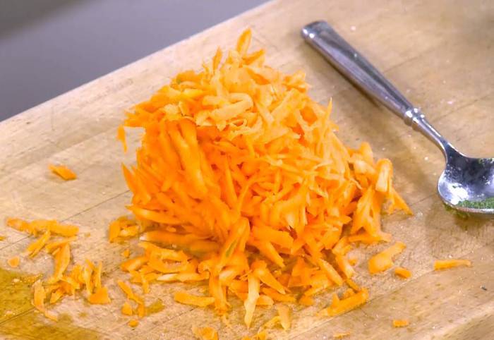 Морковные галеты с миндалем и семечками 