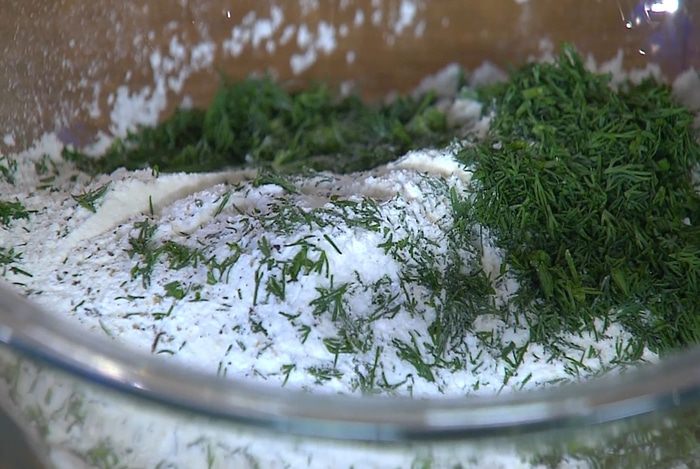 Капкейки с копченой семгой и укропом 