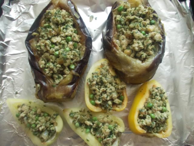Баклажаны, фаршированные курицей