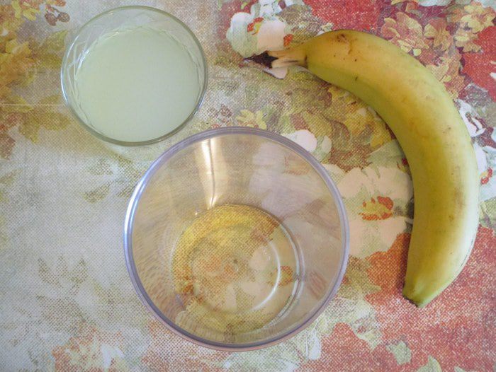 Коктейль из сыворотки с бананом и сиропом агавы
