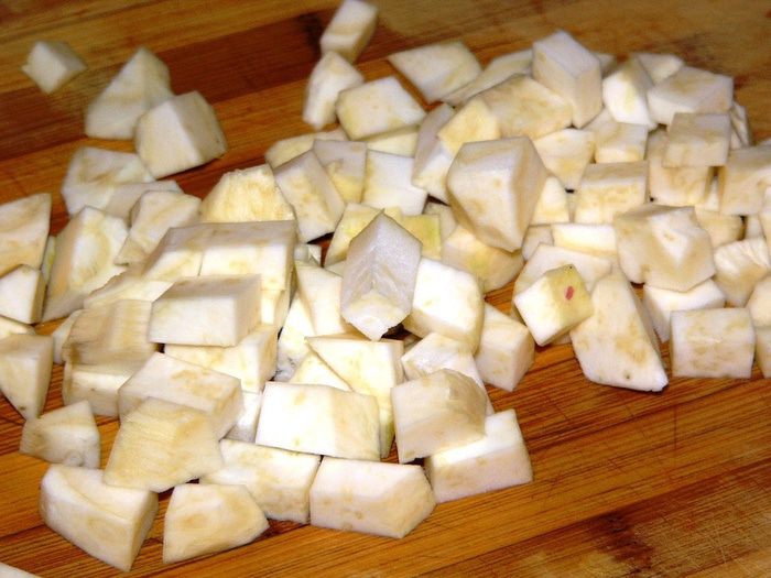 Сельдерей, тушенный в апельсиновом соке
