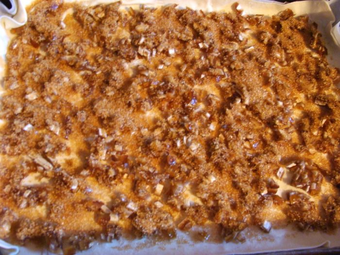 Пахлава с финиками и курагой