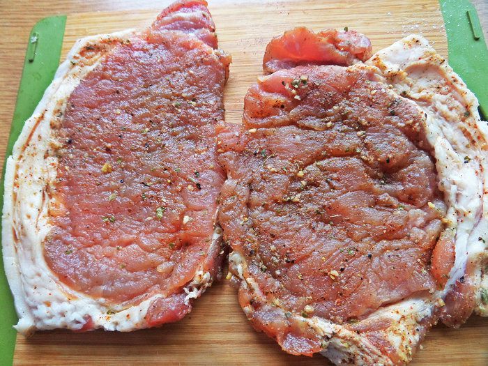 Отбивные в хрустящей корочке с рисом