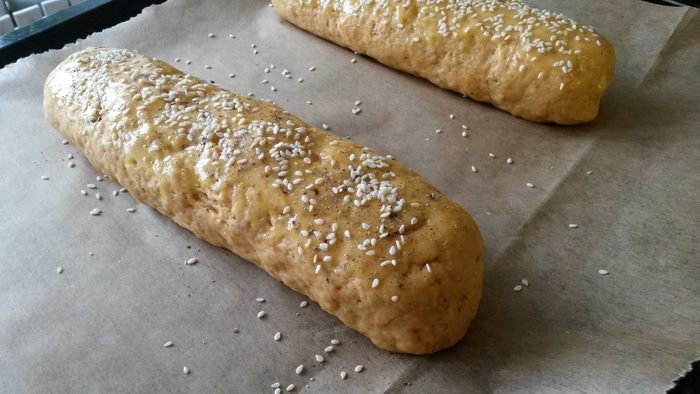 Закусочное печенье бискотти с сыром и пряностями