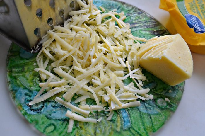 Куриные грудки, запеченные с грибами «Роза чайная»