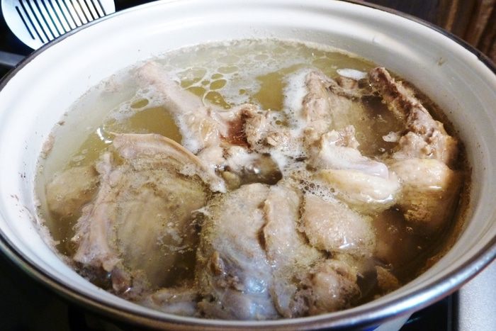 Запорожский капустняк с уткой и копченым черносливом