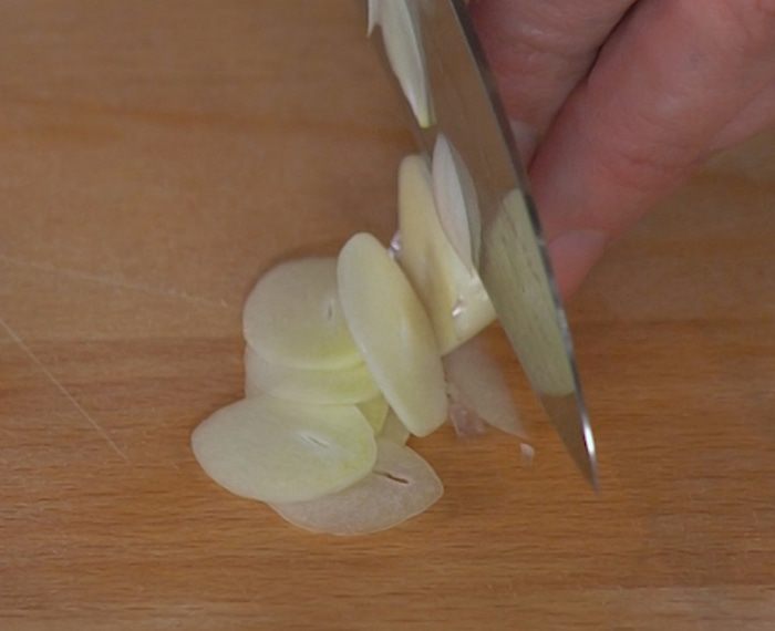 Рисовая каша со сморчками и зеленым горошком