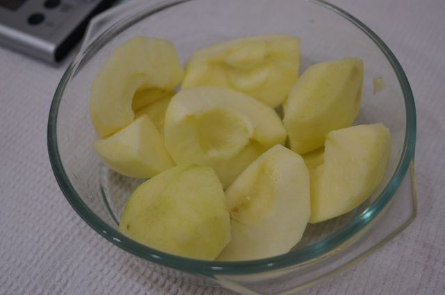 Нежная творожная запеканка с фруктами