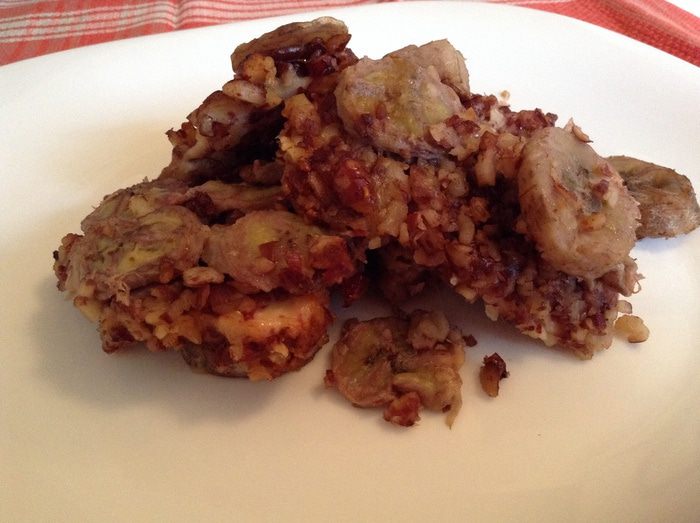 Куриная грудка с арахисом и бананами