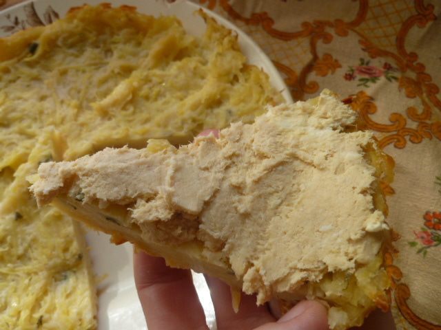 Картофельный пирог с мясным паштетом
