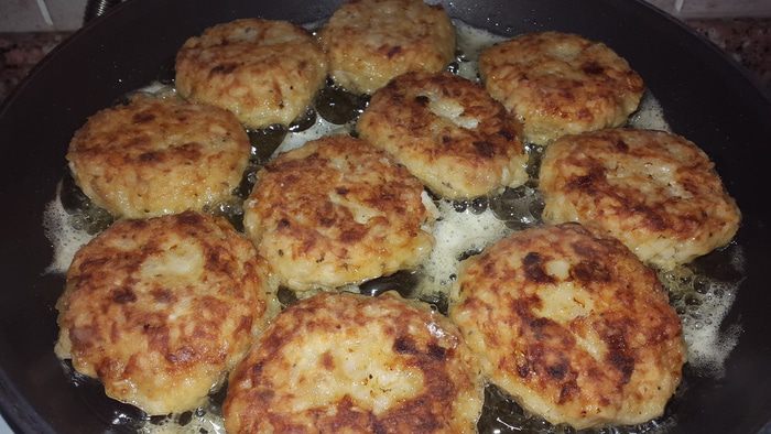Котлеты с тунцом и рисом