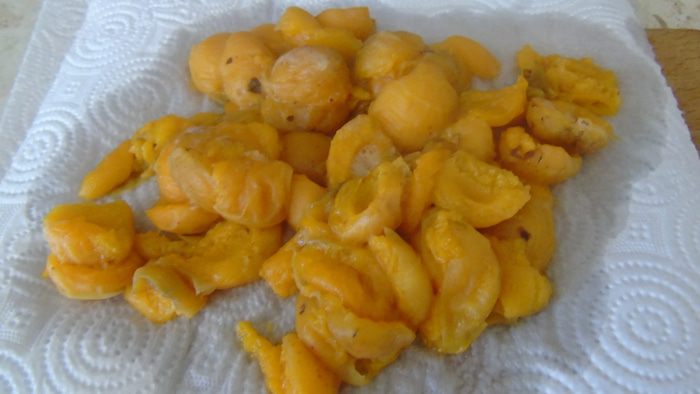 Галеты с абрикосами и тимьяном