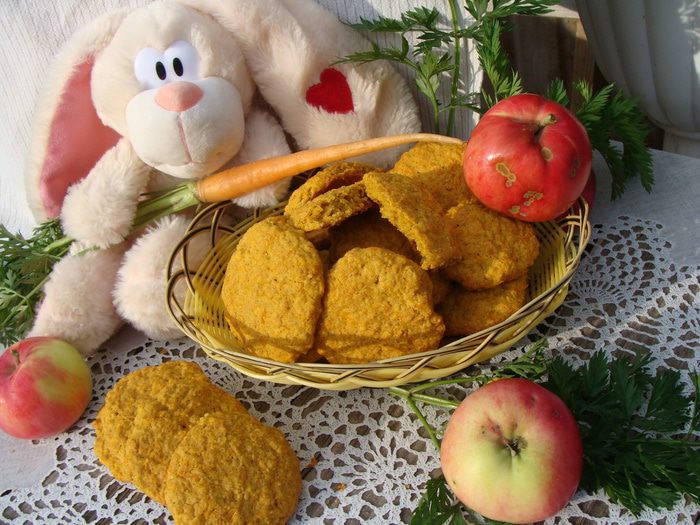 Кукурузное печенье с морковью и отрубями