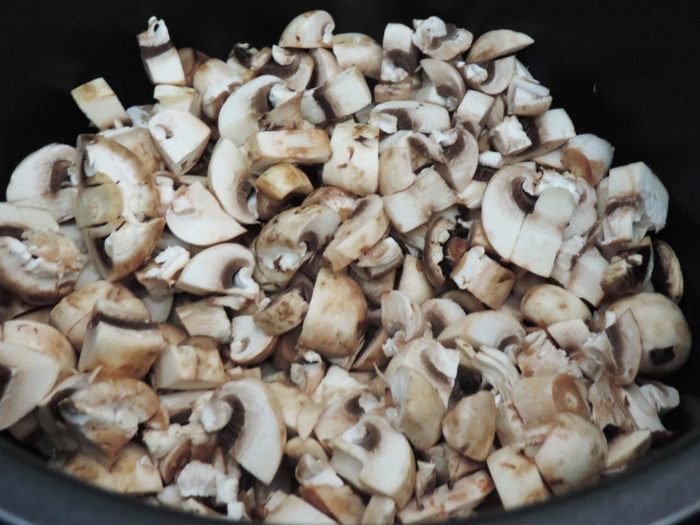 Гречка с грибами и кабачками