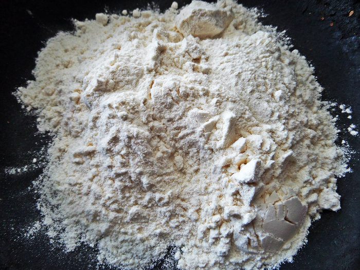 Кунжутное печенье на жареной муке