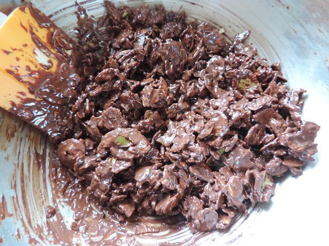 Шоколадный торт-мусс без выпечки