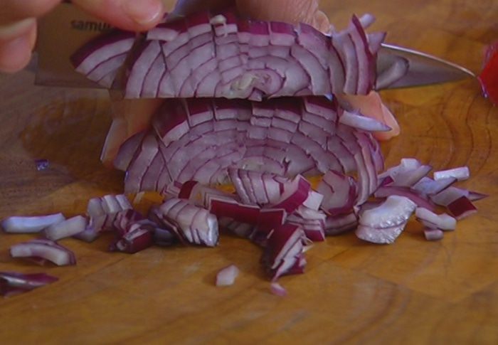 Яйца по-мексикански, запеченные с фасолью 