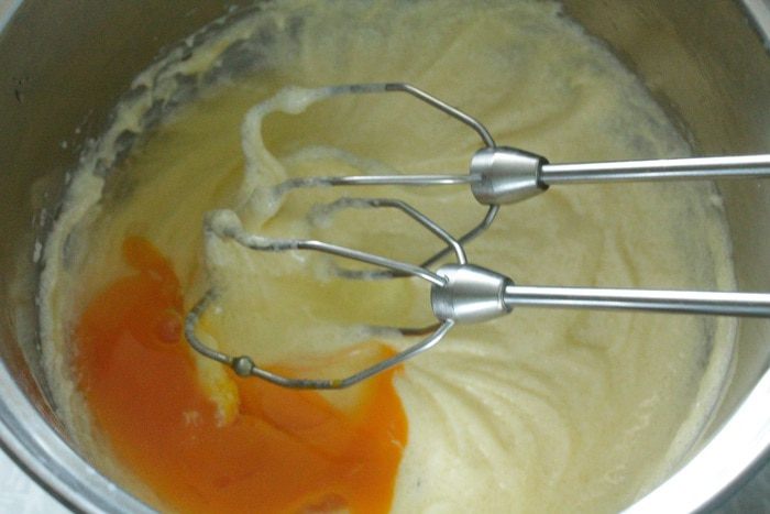 Пирог с персиками