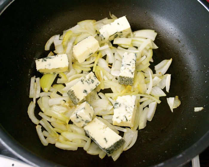 Мидии по-адмиральски (Moules au roquefort)