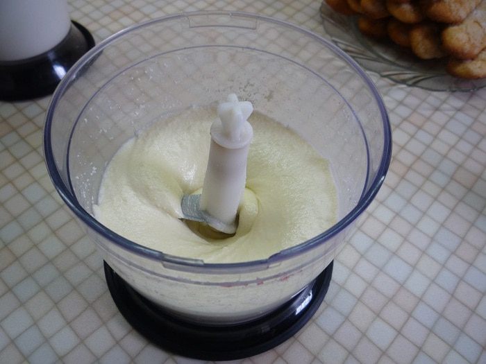 Сливочно-вишневое суфле с творогом и шоколадом