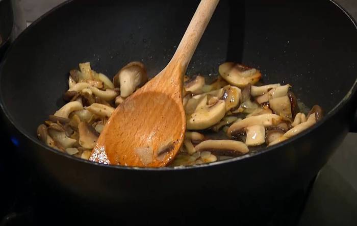 Паста с индейкой и грибами