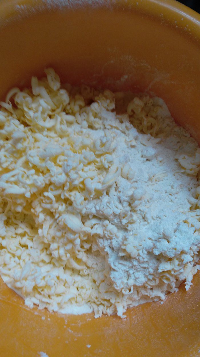 Яблочное кольцо со сливочным сыром