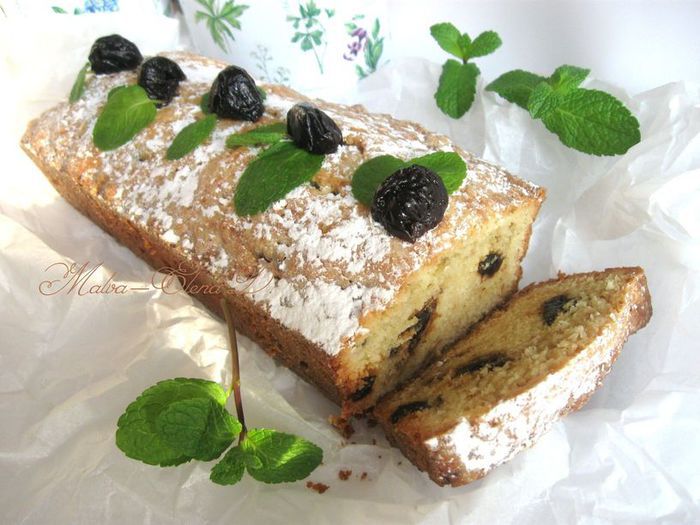 Кекс с черносливом