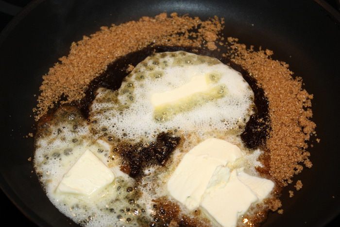 Яблочная пахлава с лавандовым сиропом