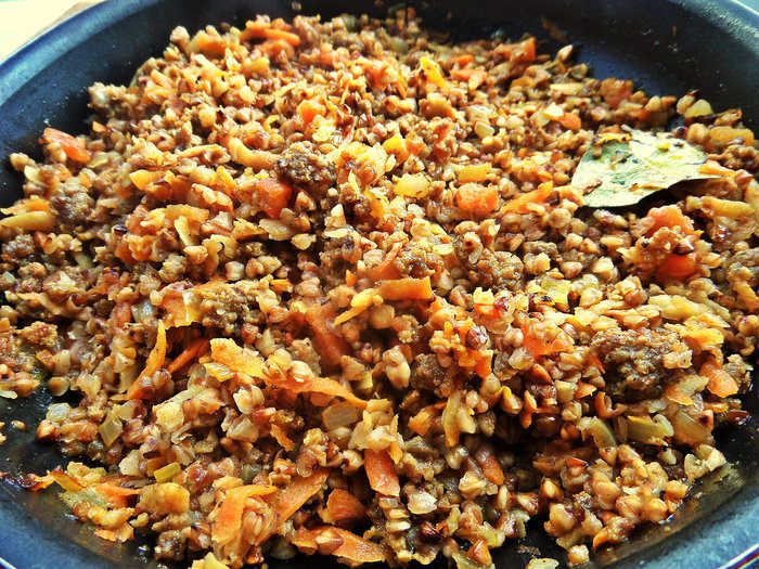 Гречка с мясом и корнеплодами