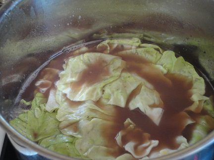 Пироги с мясом, капустой и фасолью