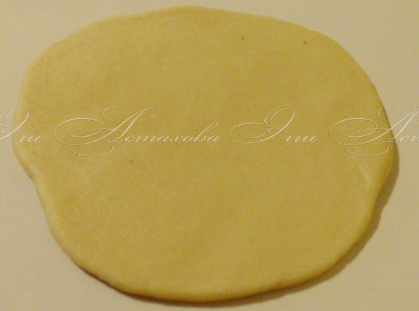 Пирог с творожными розами