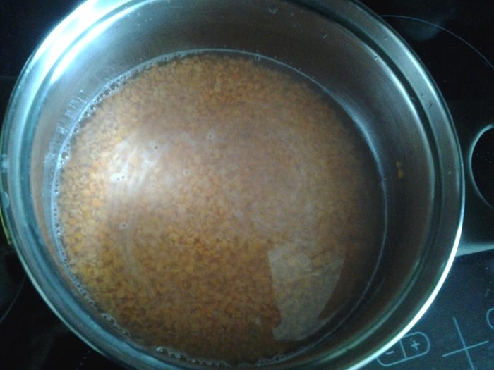 Чечевичные котлетки с овощами и нутовой мукой