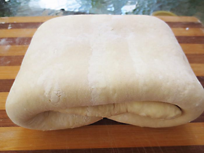 Круассаны из домашнего дрожжевого слоеного теста