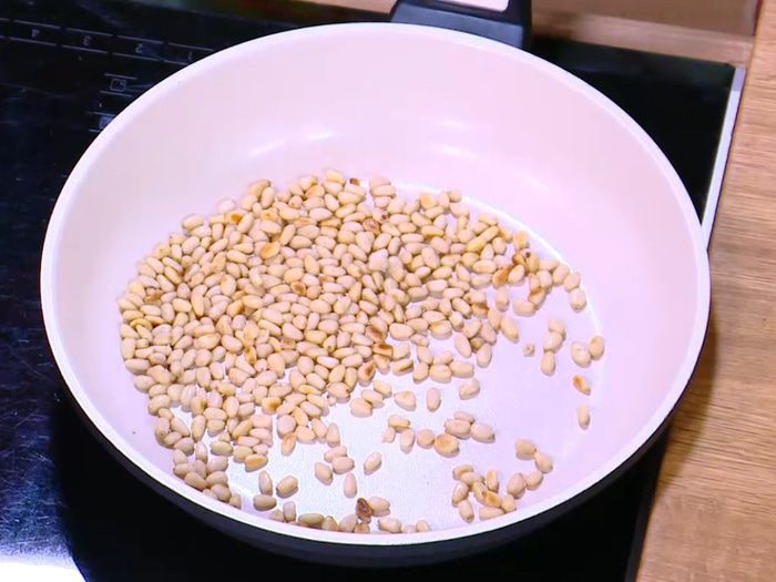 Салат из чечевицы с артишоками и фетой 