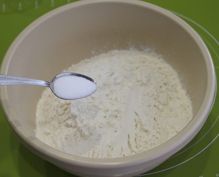 Пицца с сыром скаморца