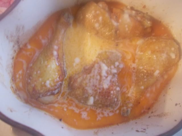 Курица с чесноком и паприкой в сливках