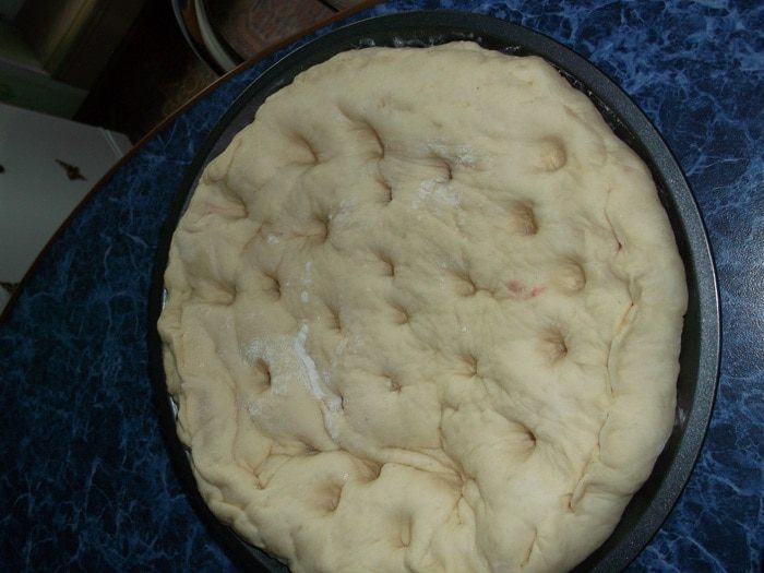 Бабушкин пирог с малиновым джемом