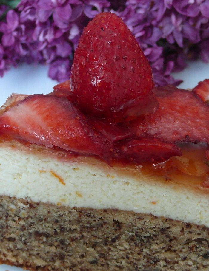Творожный торт с клубникой