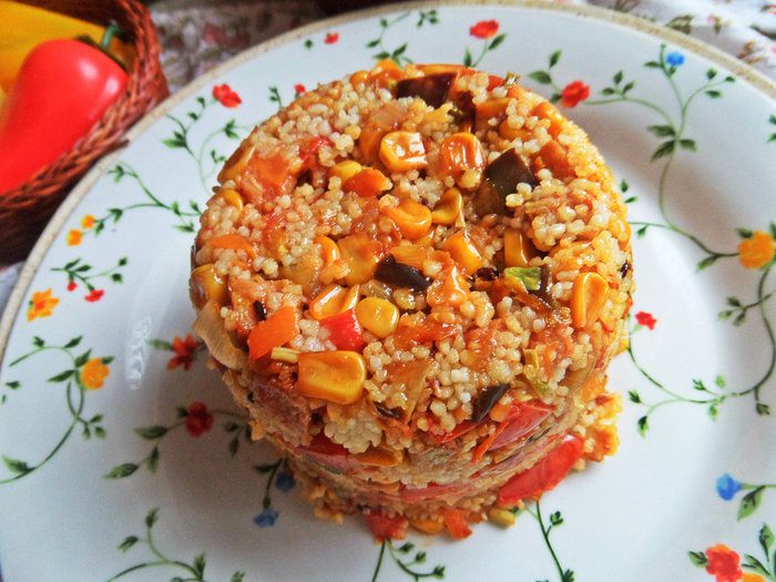 Кускус с овощами и ветчиной