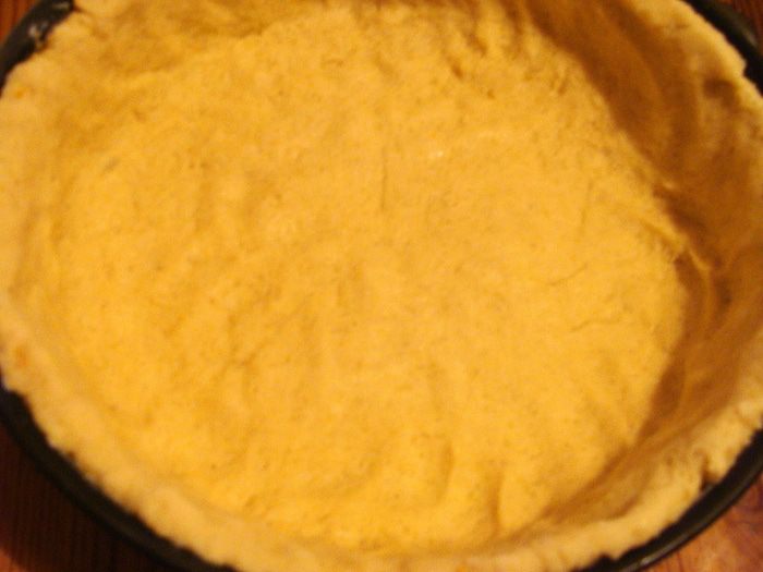 Мясной пирог с моцареллой на картофельном тесте