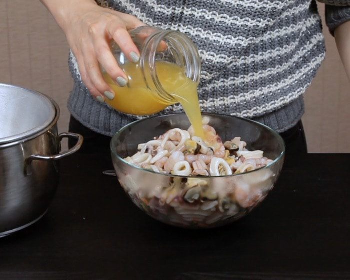 Севиче из морепродуктов с манго
