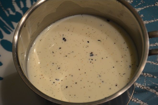 Рисовая запеканка с клубничным соусом