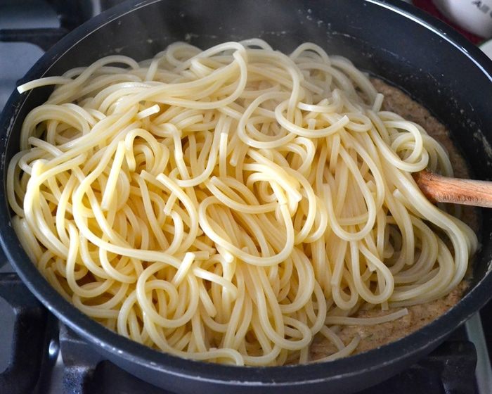 Паста в сливочно-ореховом соусе