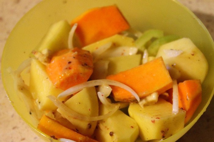 Мясо, запеченное с кардамоном и горчицей