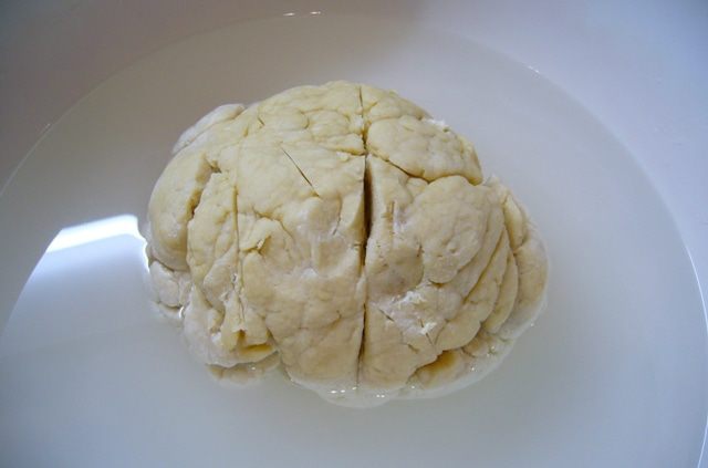 Кулич на сливках и желтках с шафраном