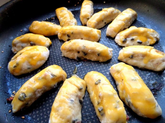 Пирожки на сырном тесте