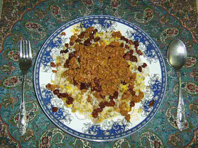 Рис с зеленой чечевицей, изюмом и поджаренным фаршем (&amp;quot;Адас поло ба гушт&amp;quot;)