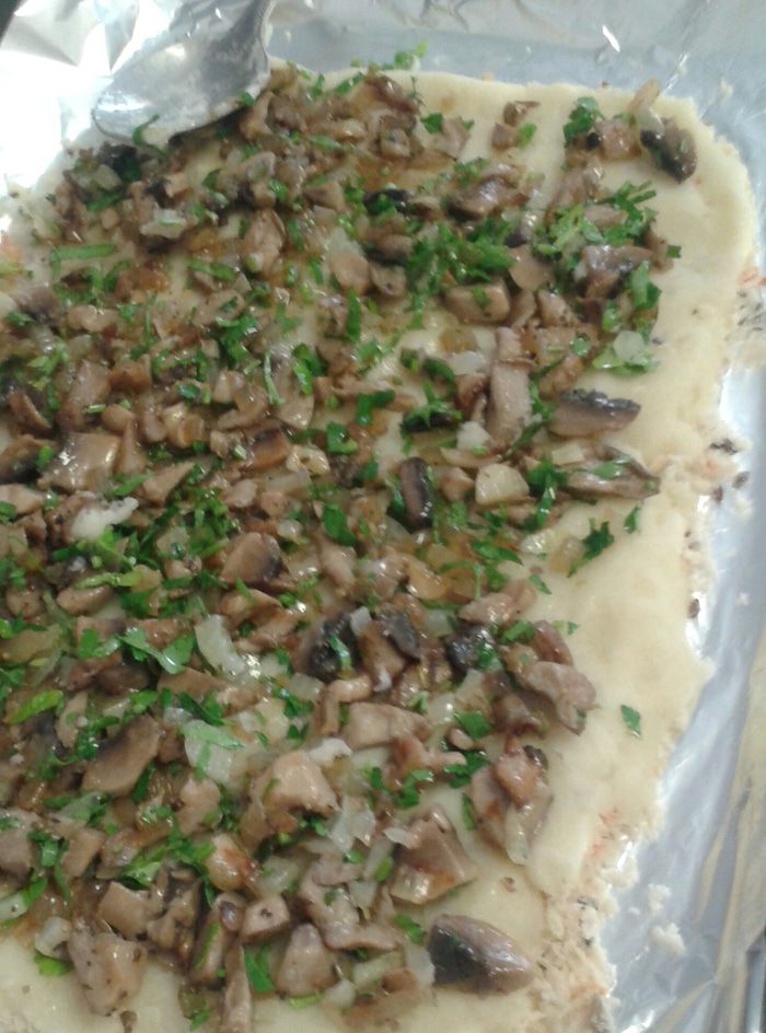 Картофельный рулет с грибами