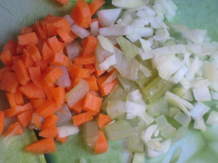 Суп-крем из чечевицы  под хрустящей корочкой