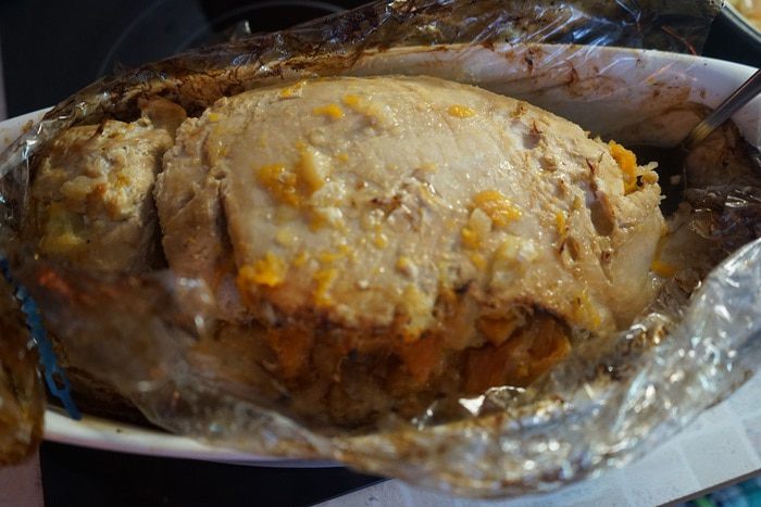 Филе индейки, запеченное в рукаве с тыквой и яблоками